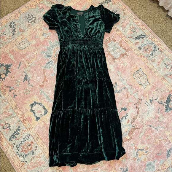 Anthropologie Dresses & Skirts - Anthropologie Somerset velvet maxi dress